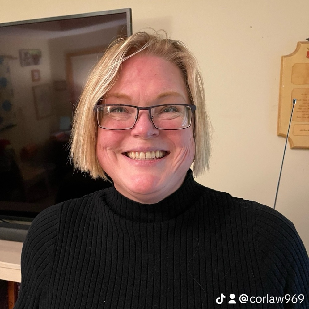 Meet your Posher, Cora